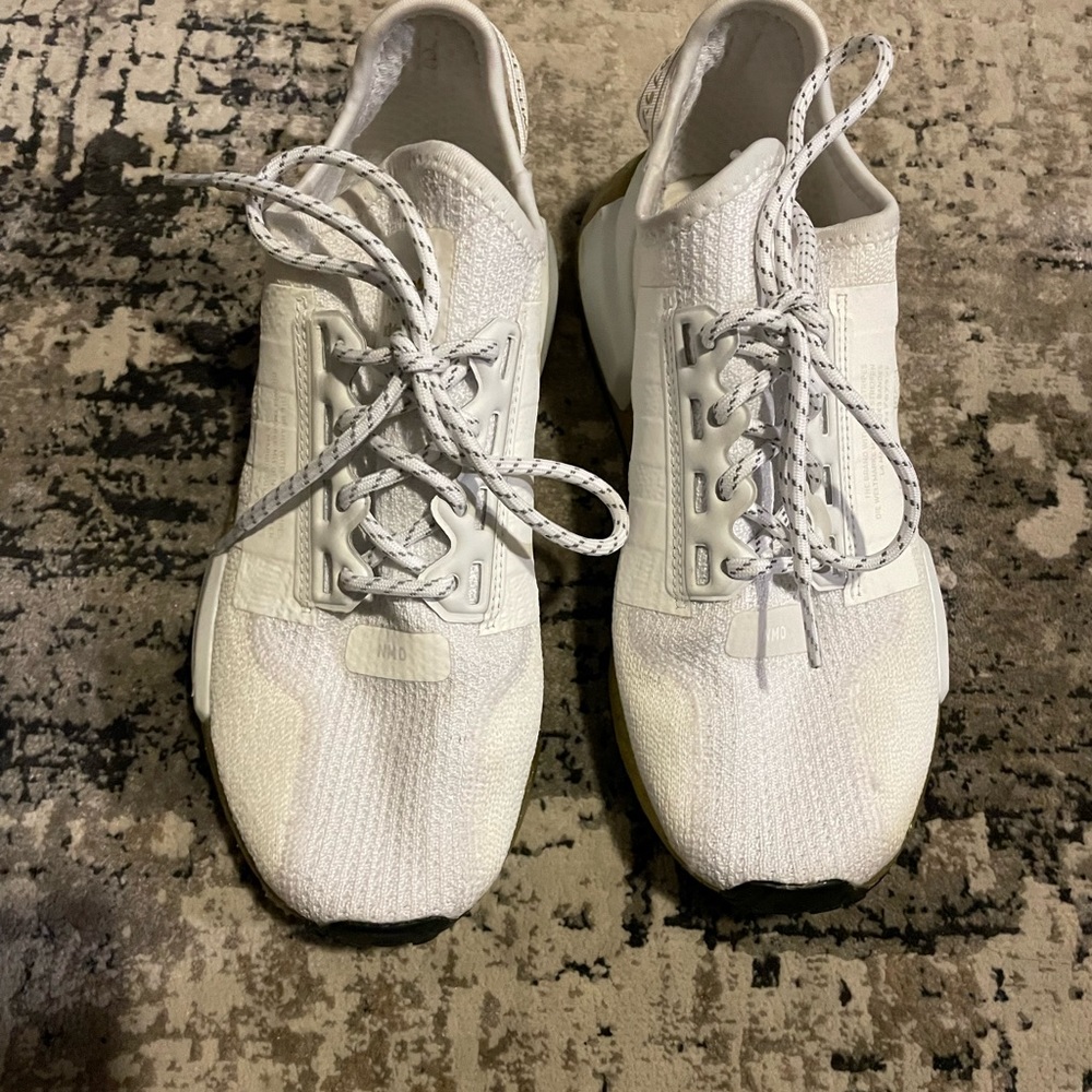 Adidas NMD V2